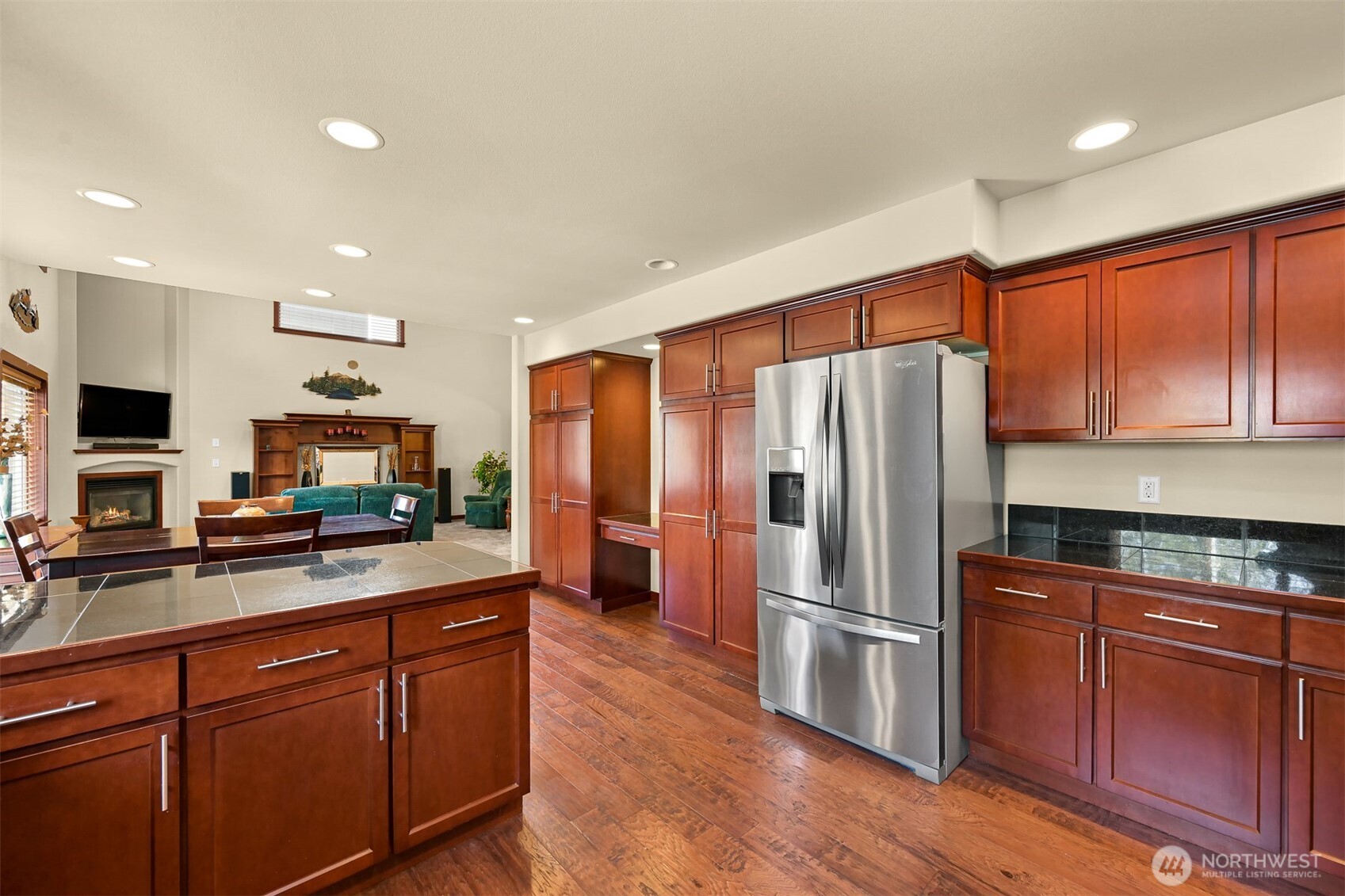 221 Jeff Street Property Photo 10