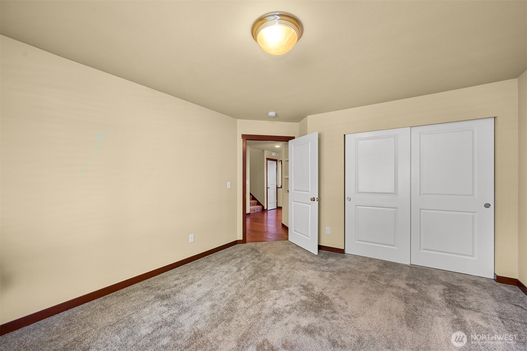221 Jeff Street Property Photo 17