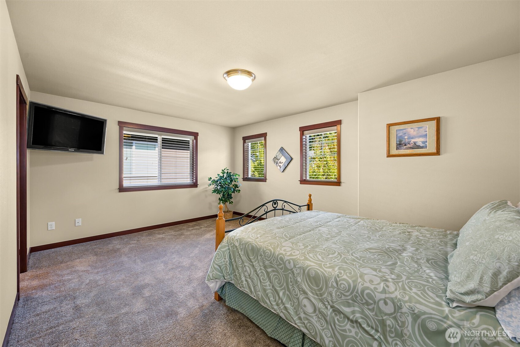221 Jeff Street Property Photo 24