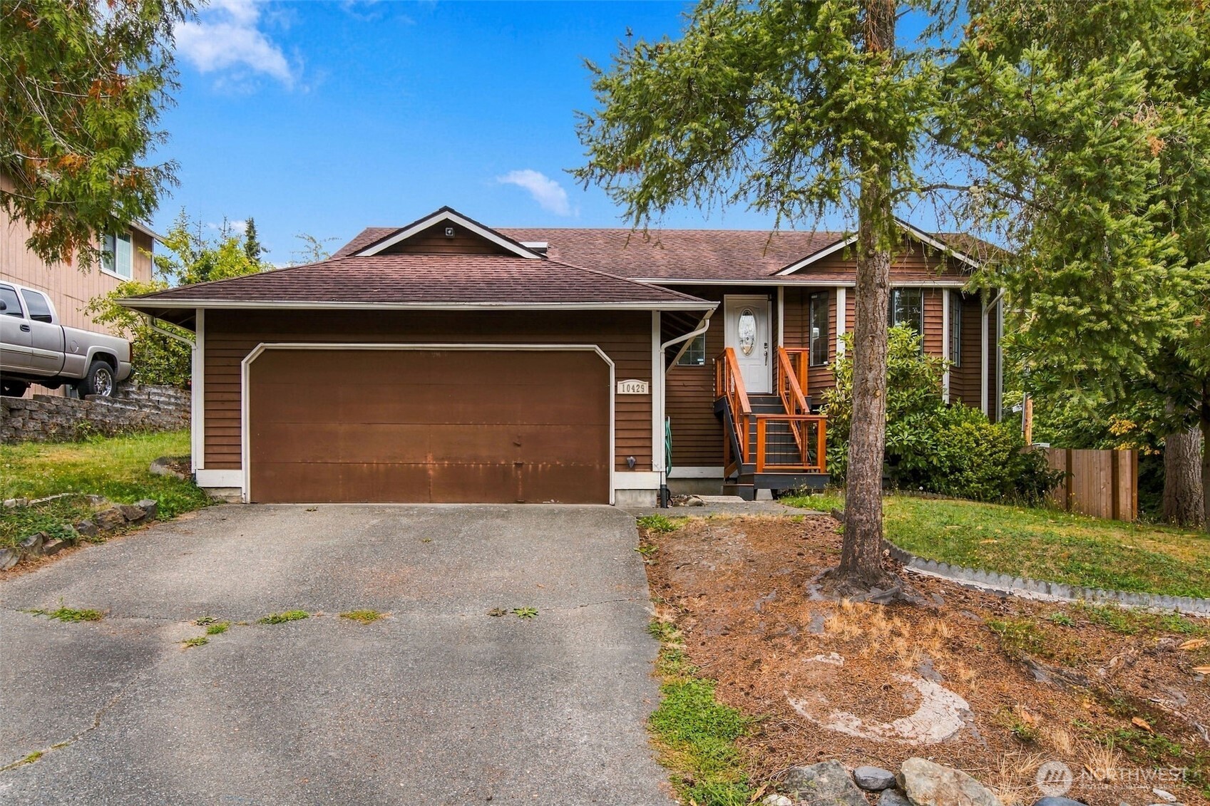 10429 10th Place Property Photo 2