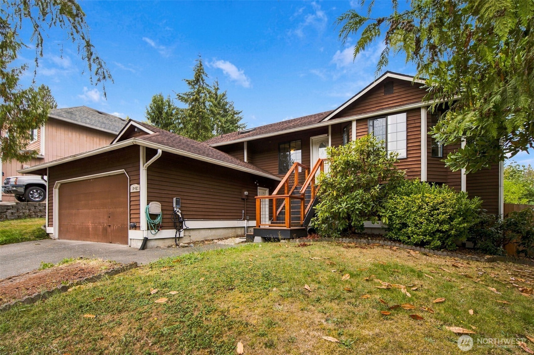 10429 10th Place Property Photo 3