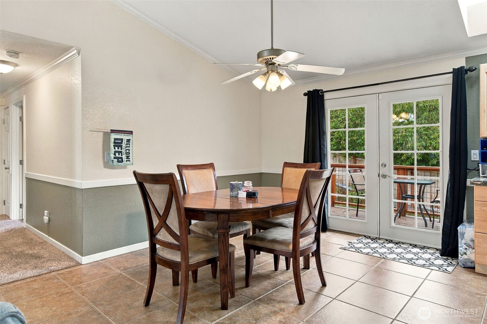 10429 10th Place Property Photo 11