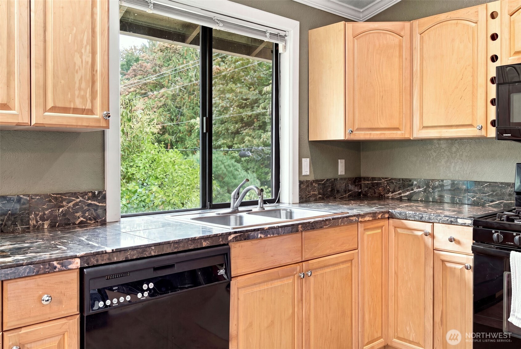 10429 10th Place Property Photo 16