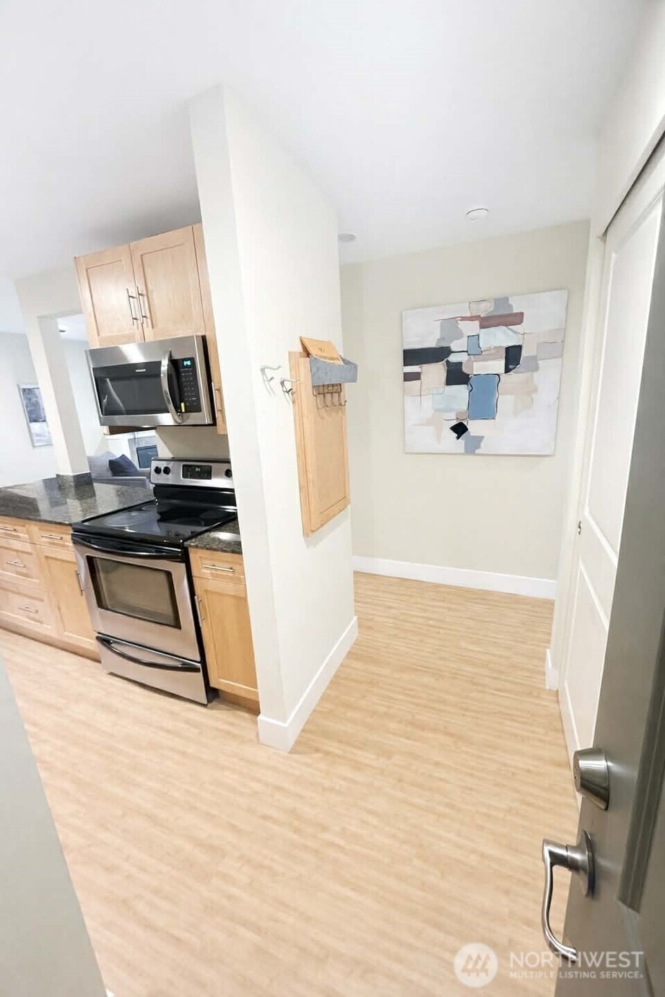 21307 48th Avenue C208 Property Photo 7