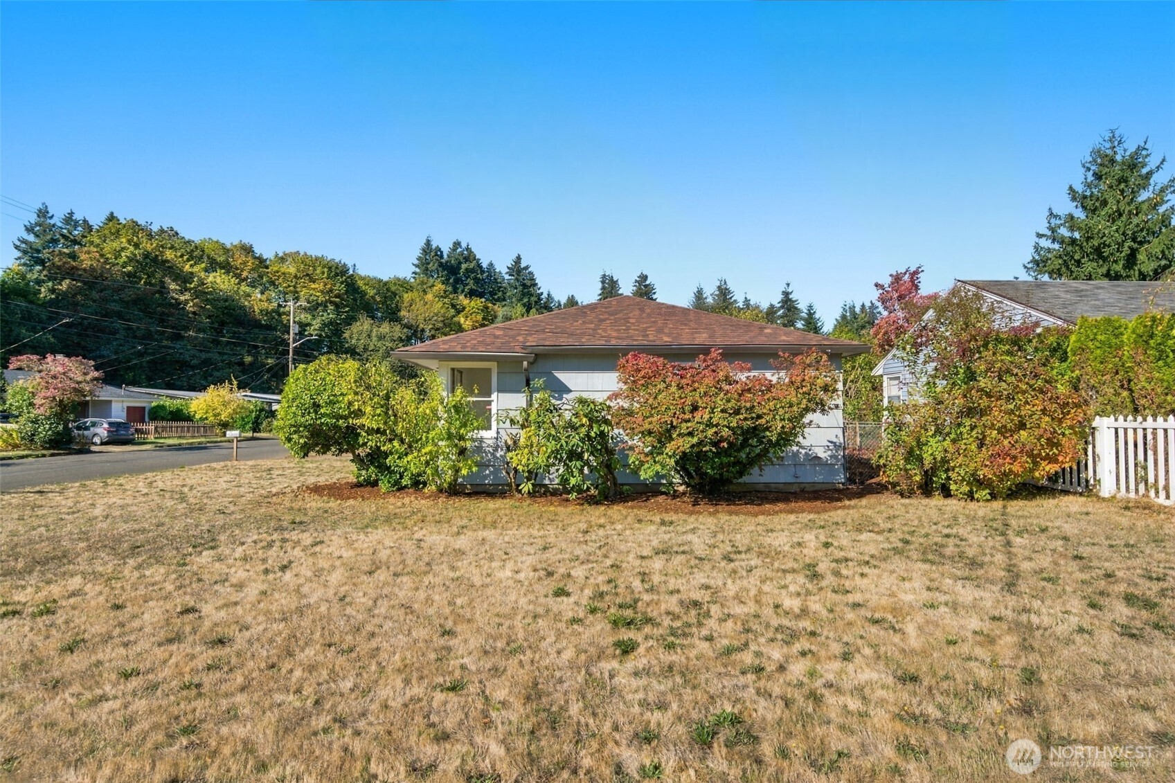 2526 E 20th Street Property Photo 5