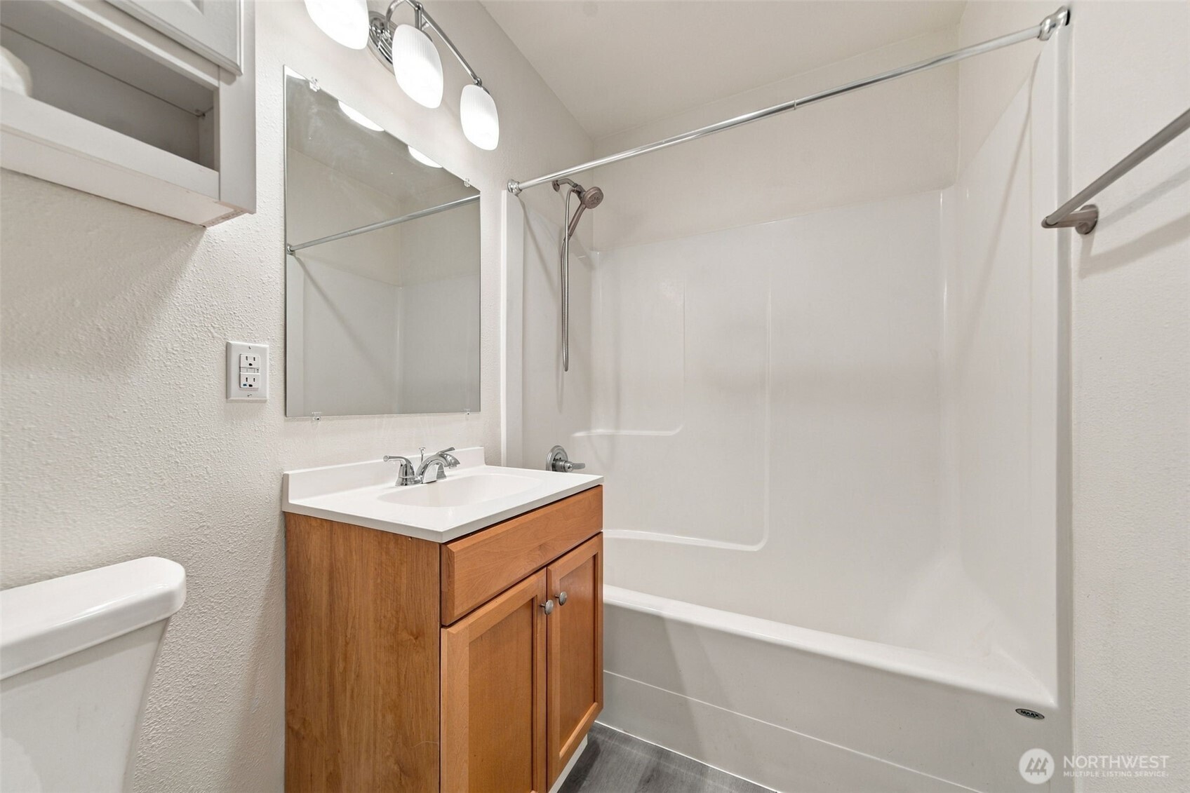 2526 E 20th Street Property Photo 22