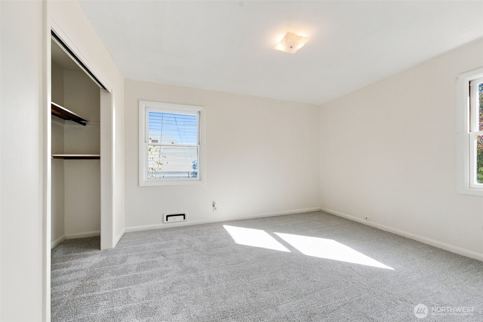 2526 E 20th Street Property Photo 23