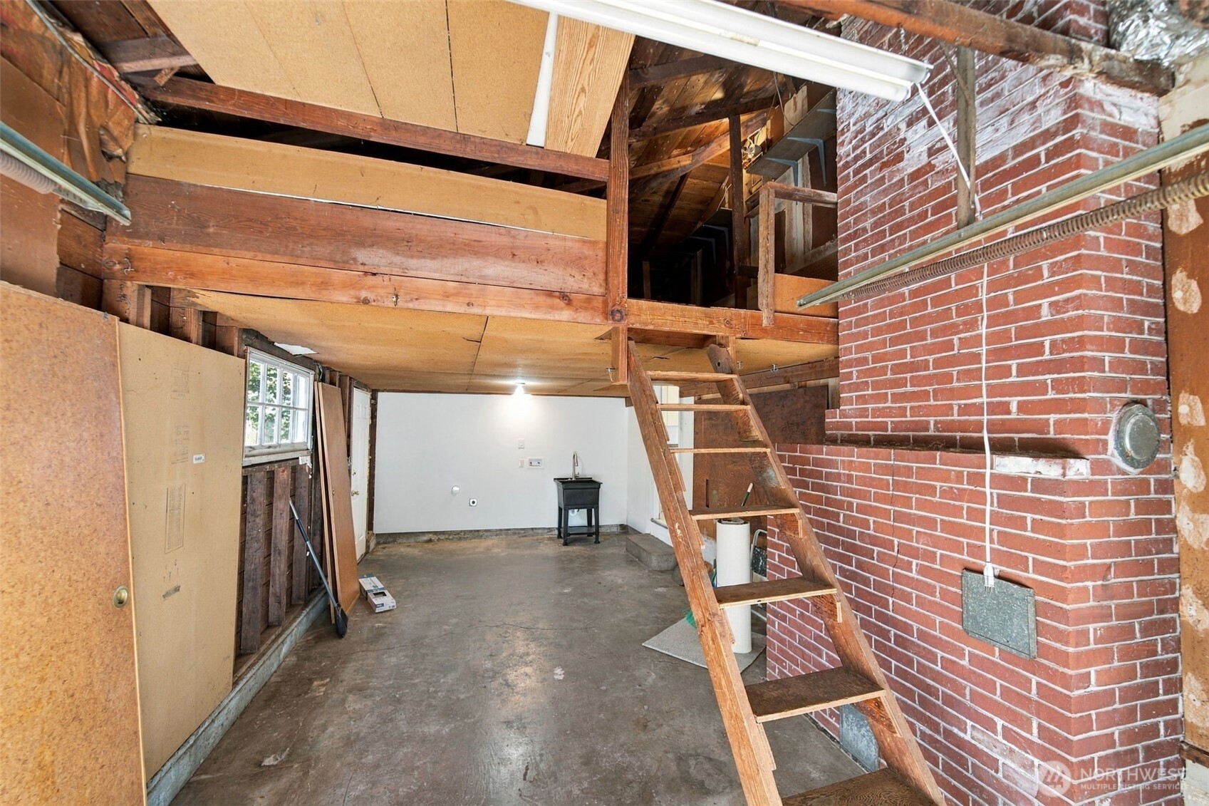 2526 E 20th Street Property Photo 30