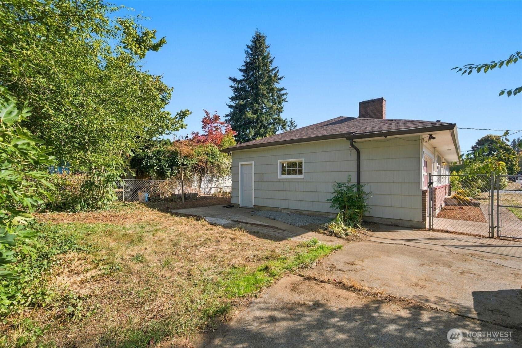 2526 E 20th Street Property Photo 36