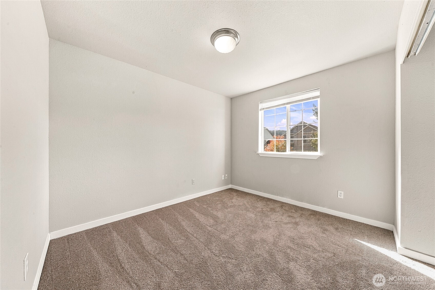 213 Phoenix Avenue Property Photo 17