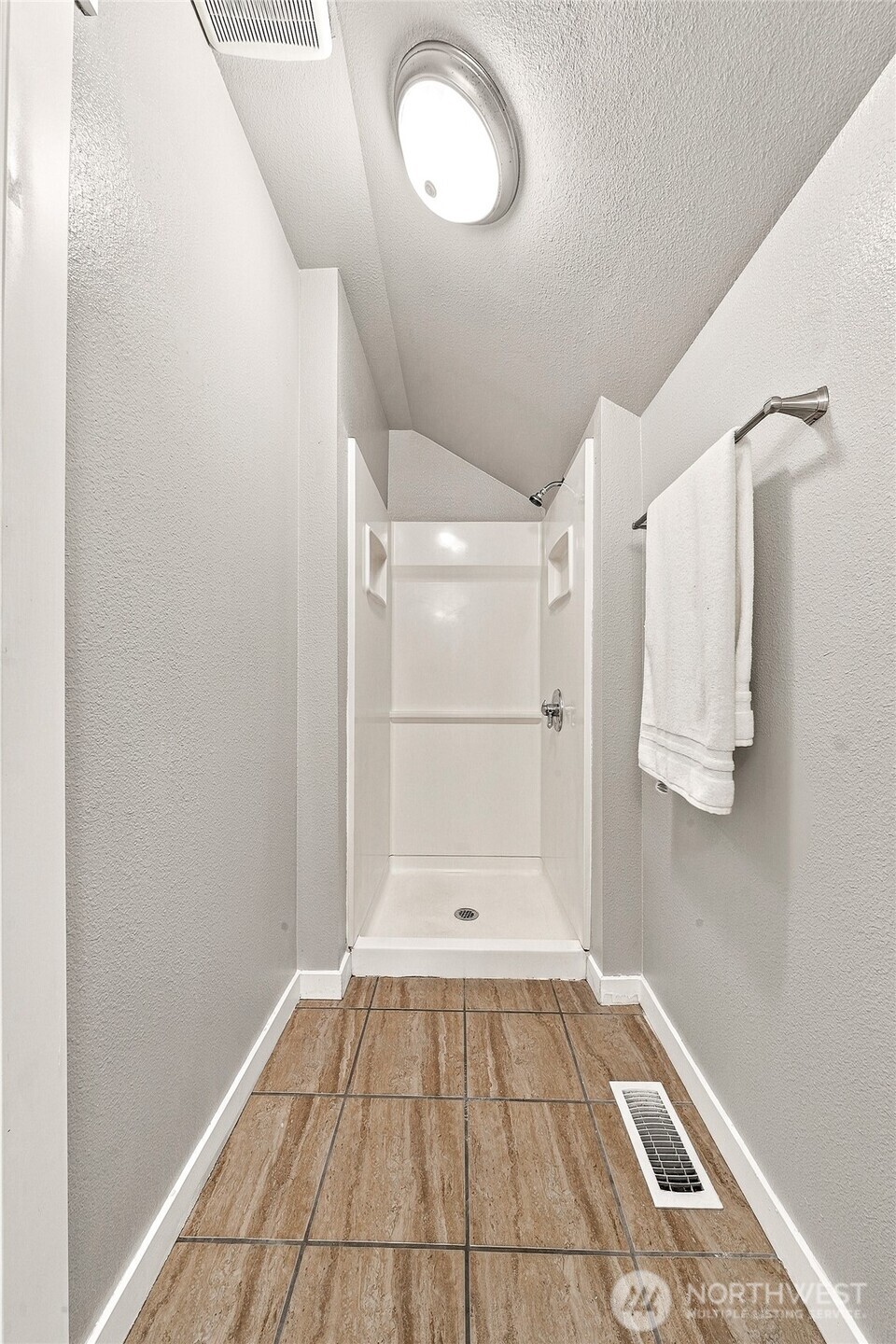213 Phoenix Avenue Property Photo 21