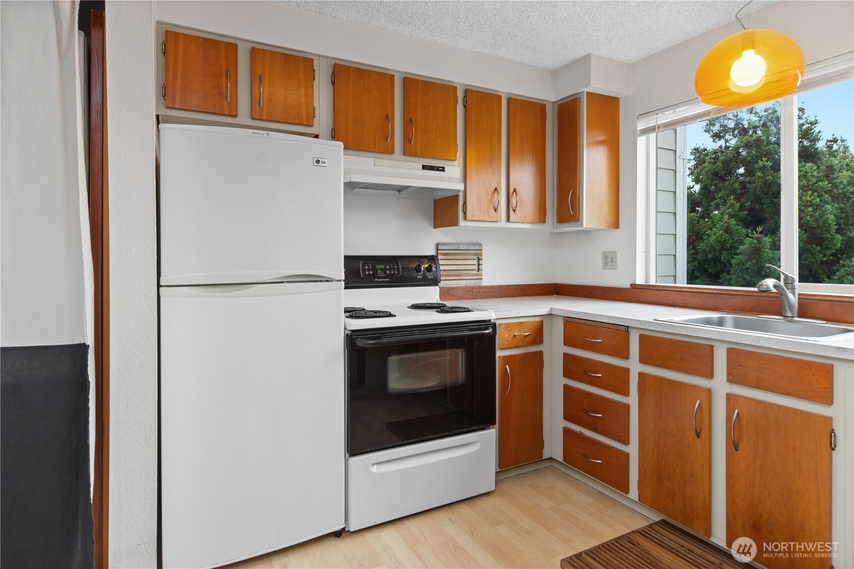 1930 Lawrence Street C7 Property Photo 8