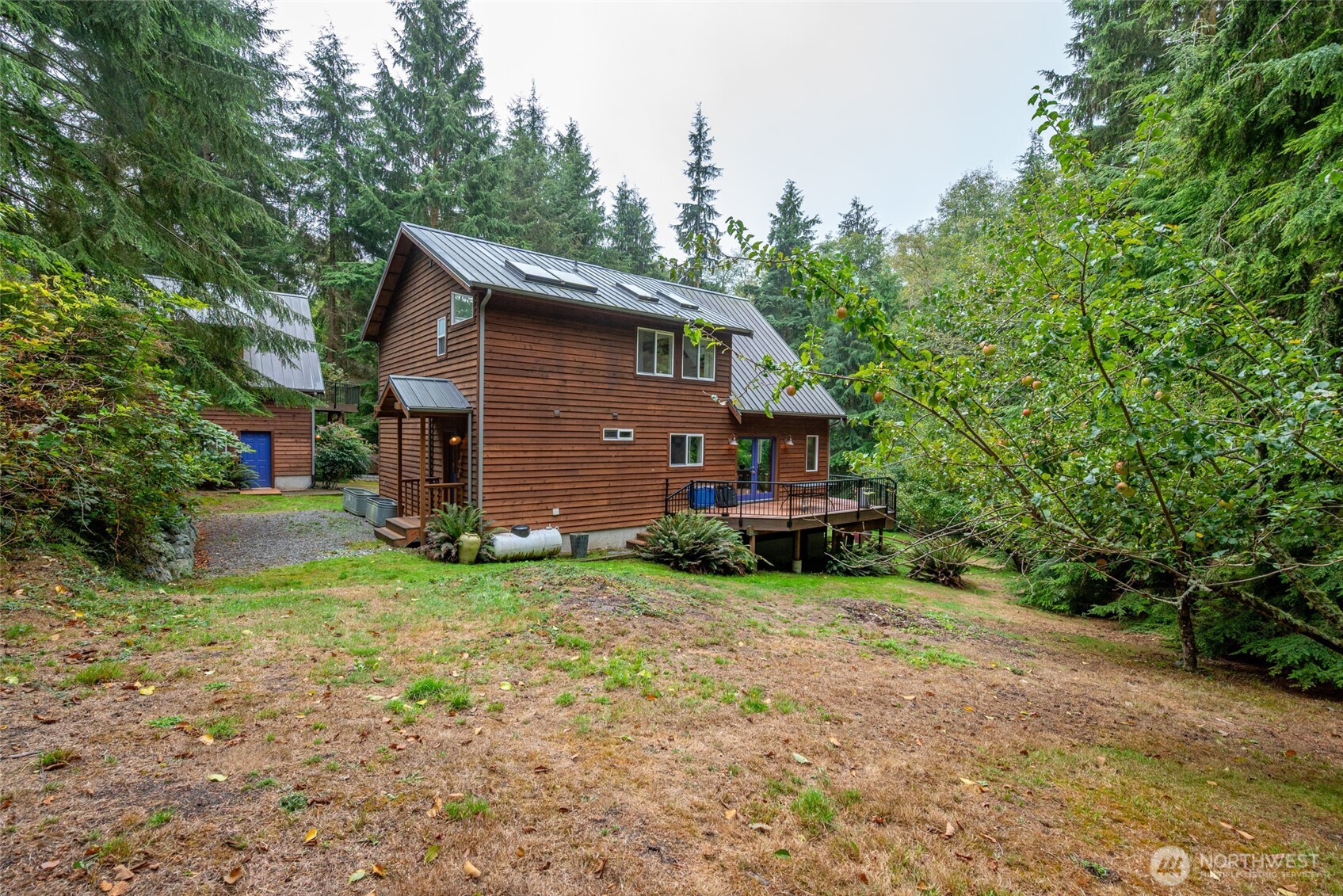 411 Puget Drive Property Photo 36
