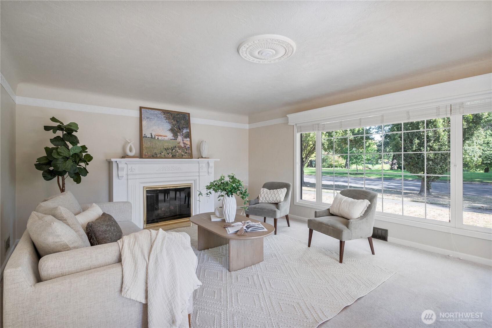 2610 Field Street Property Photo 4