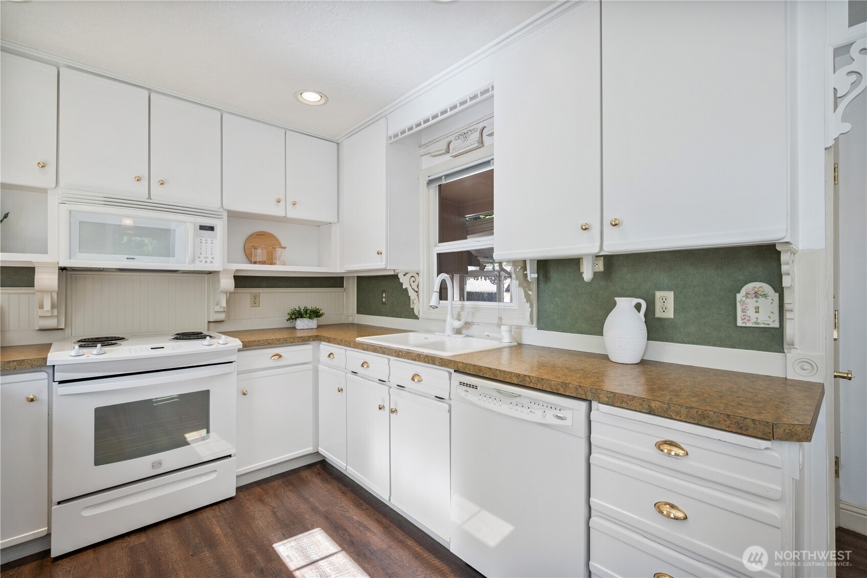 2610 Field Street Property Photo 9