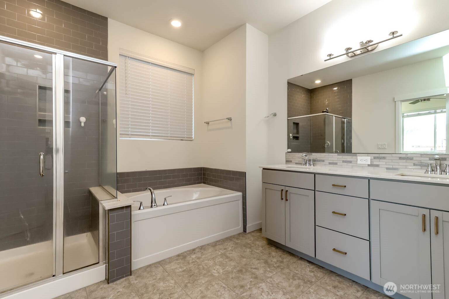 12701 177th Avenue Property Photo 8