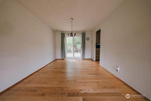 19311 59th Place Property Photo 5