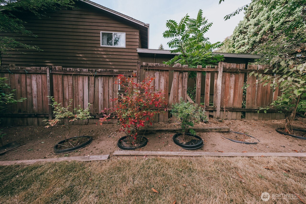 19311 59th Place Property Photo 8