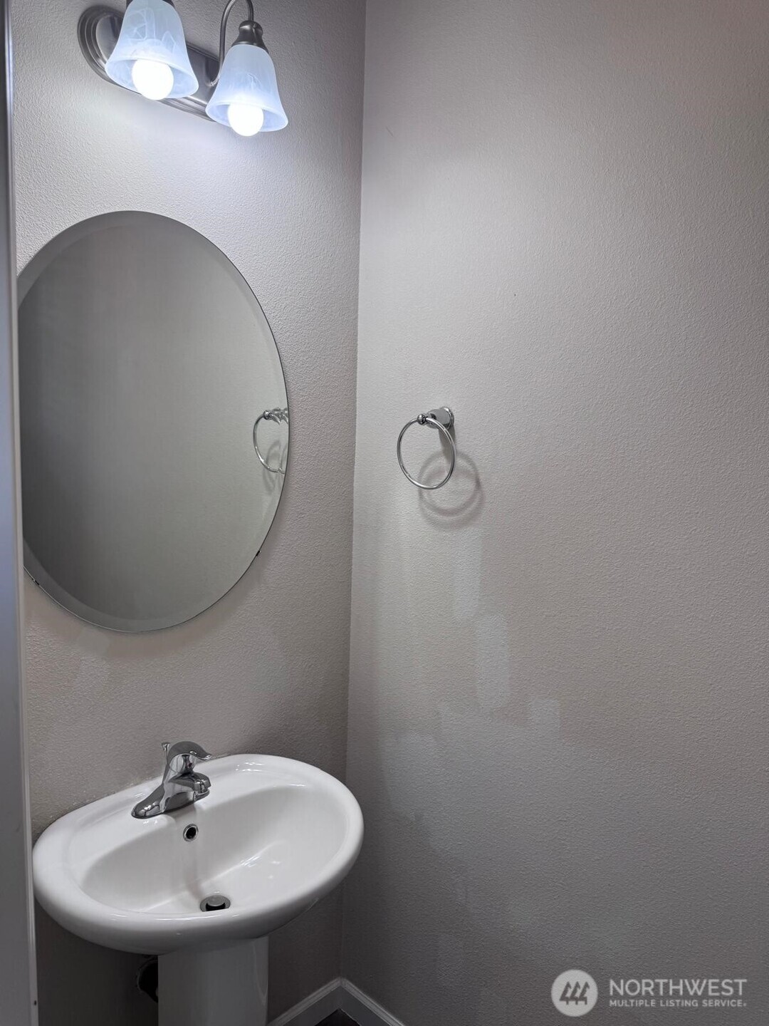 519 Birchwood Drive Property Photo 4