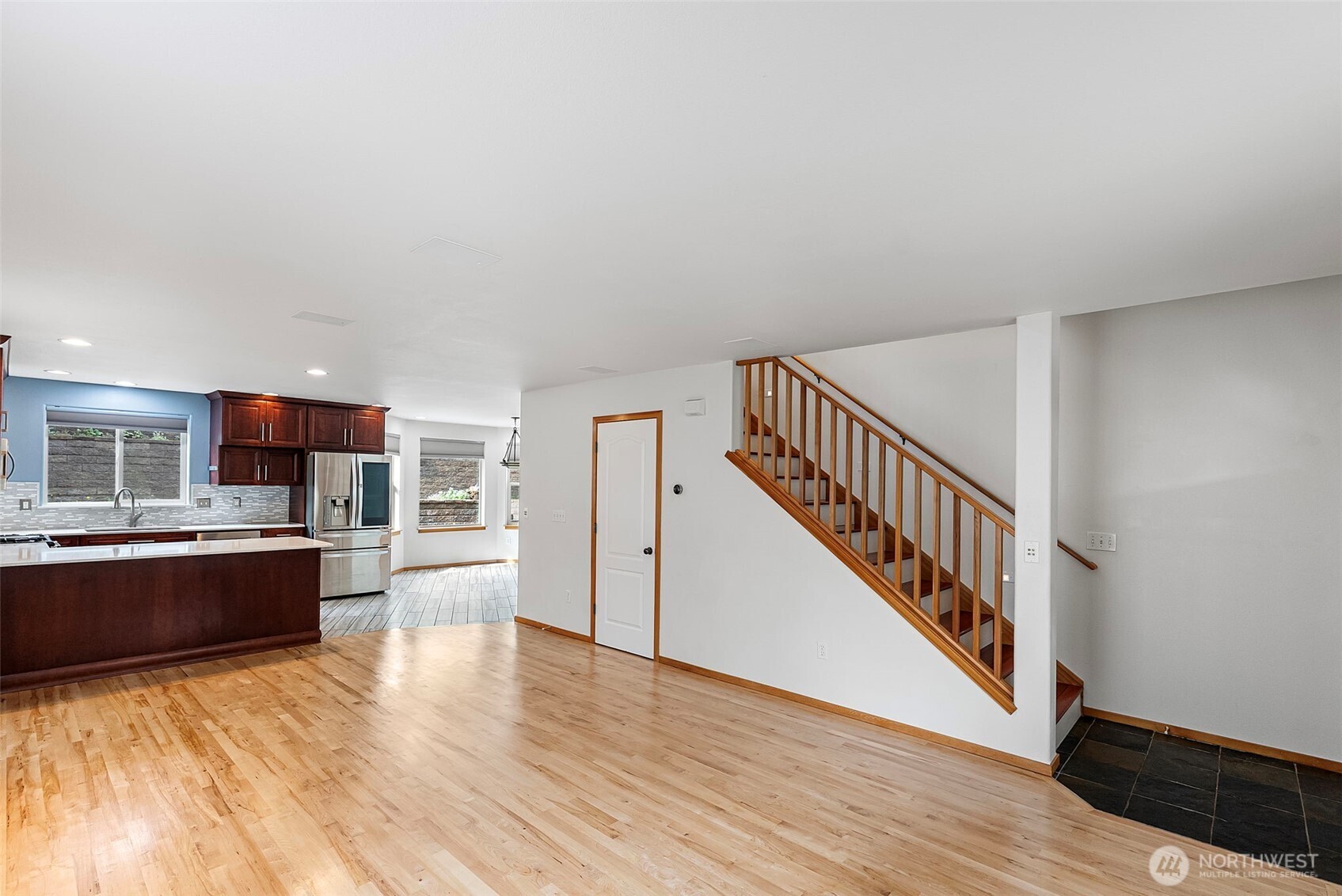1673 Bayview Drive Property Photo 5