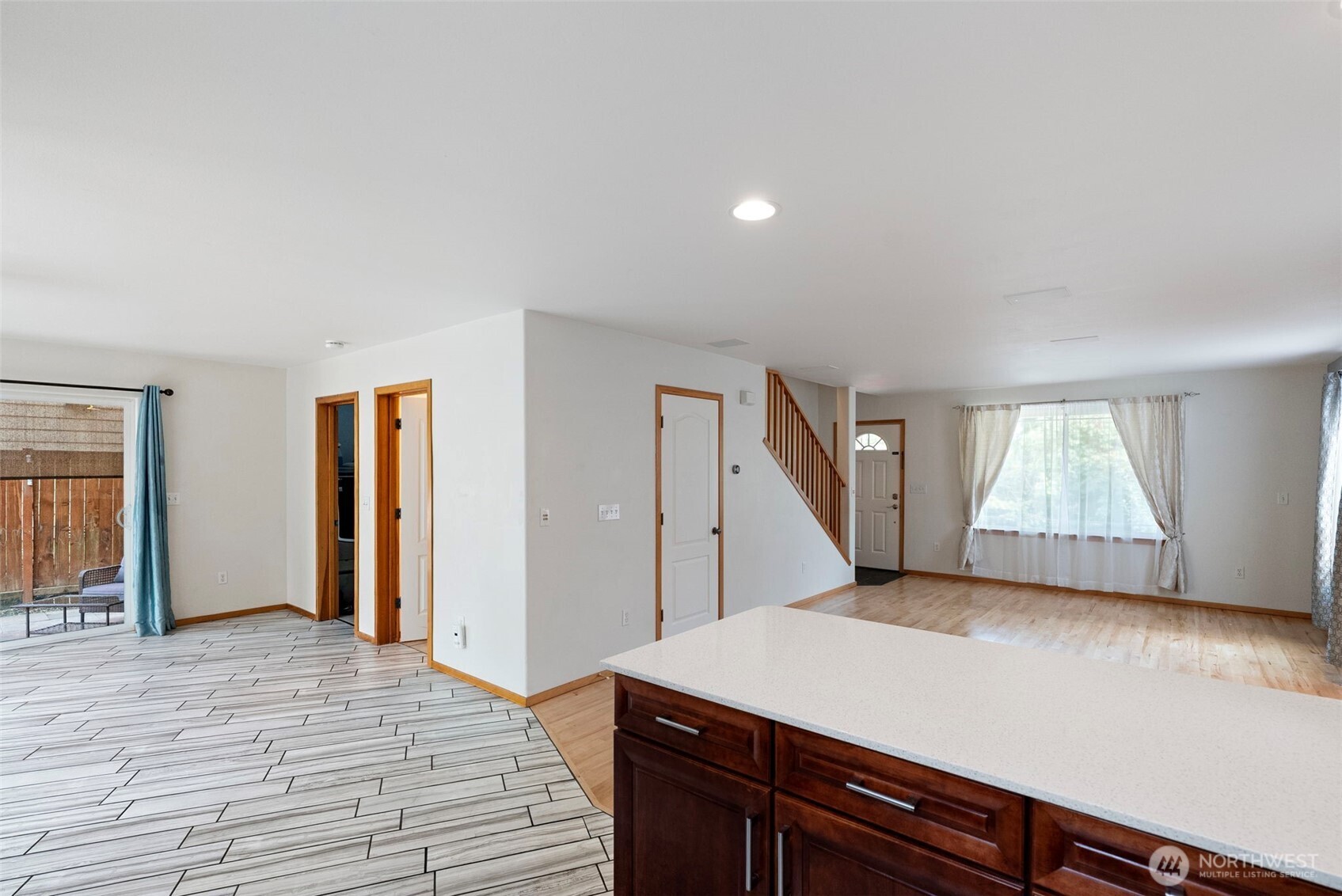 1673 Bayview Drive Property Photo 12
