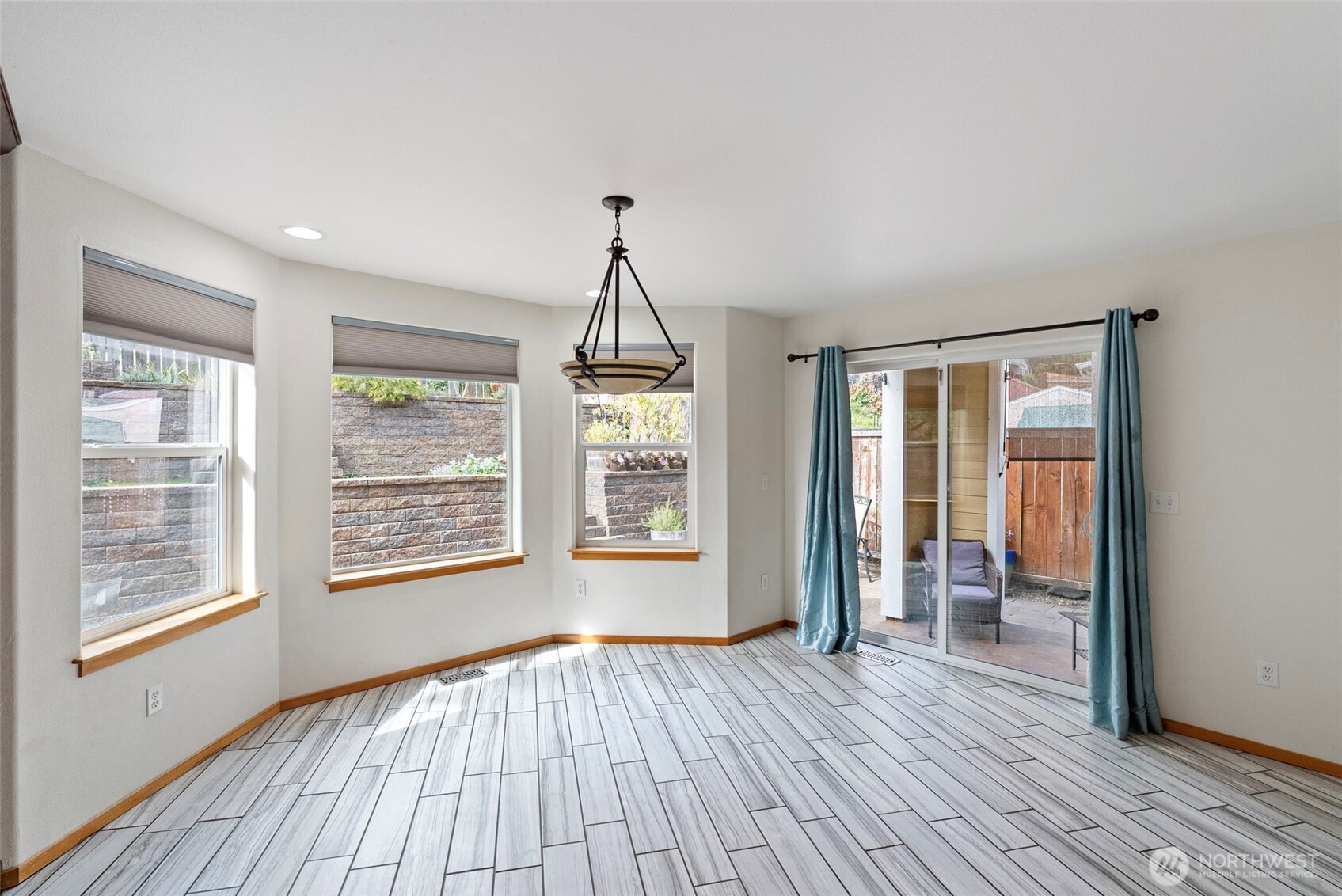 1673 Bayview Drive Property Photo 15