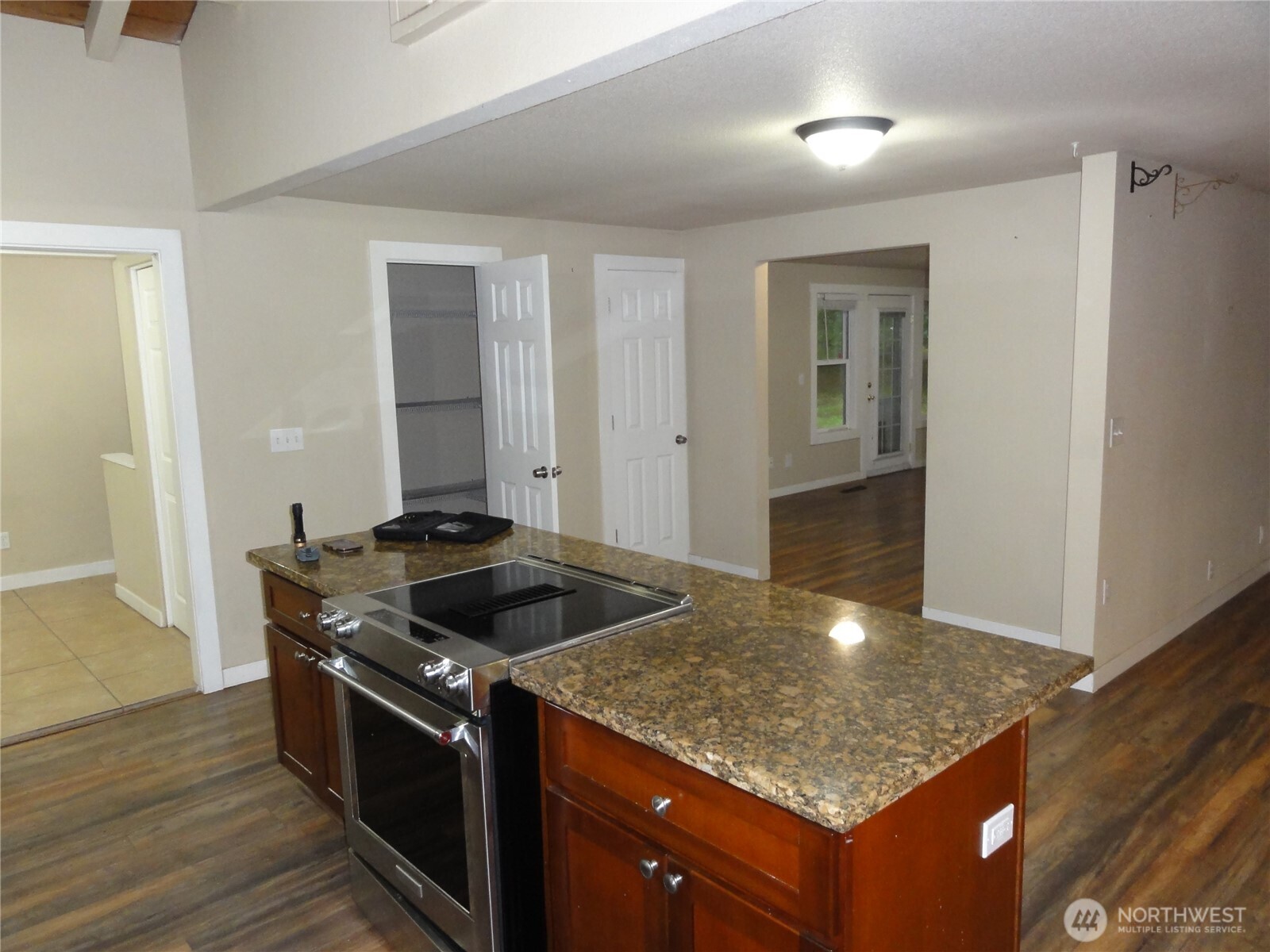 9916 Creviston Drive Property Photo 3