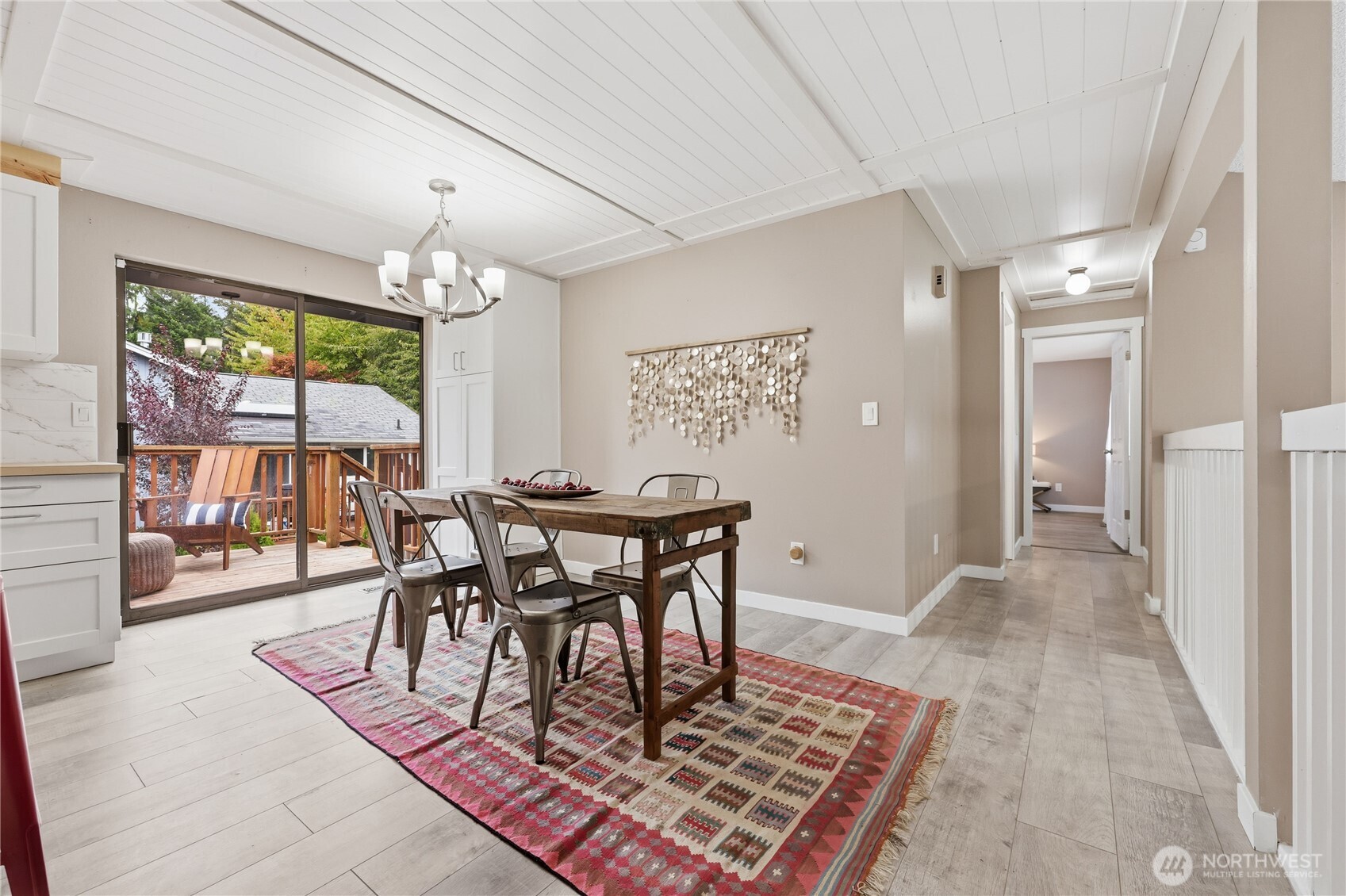 1414 Ne Rygg Court Property Photo 13