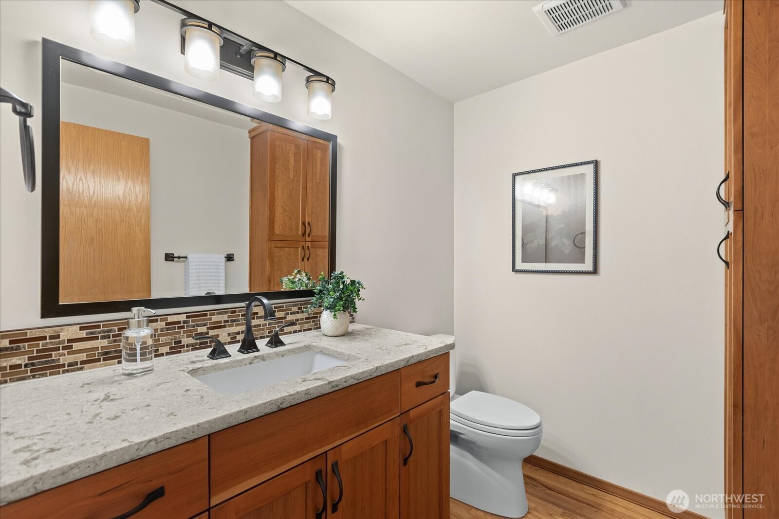18404 Homeview Drive Property Photo 14