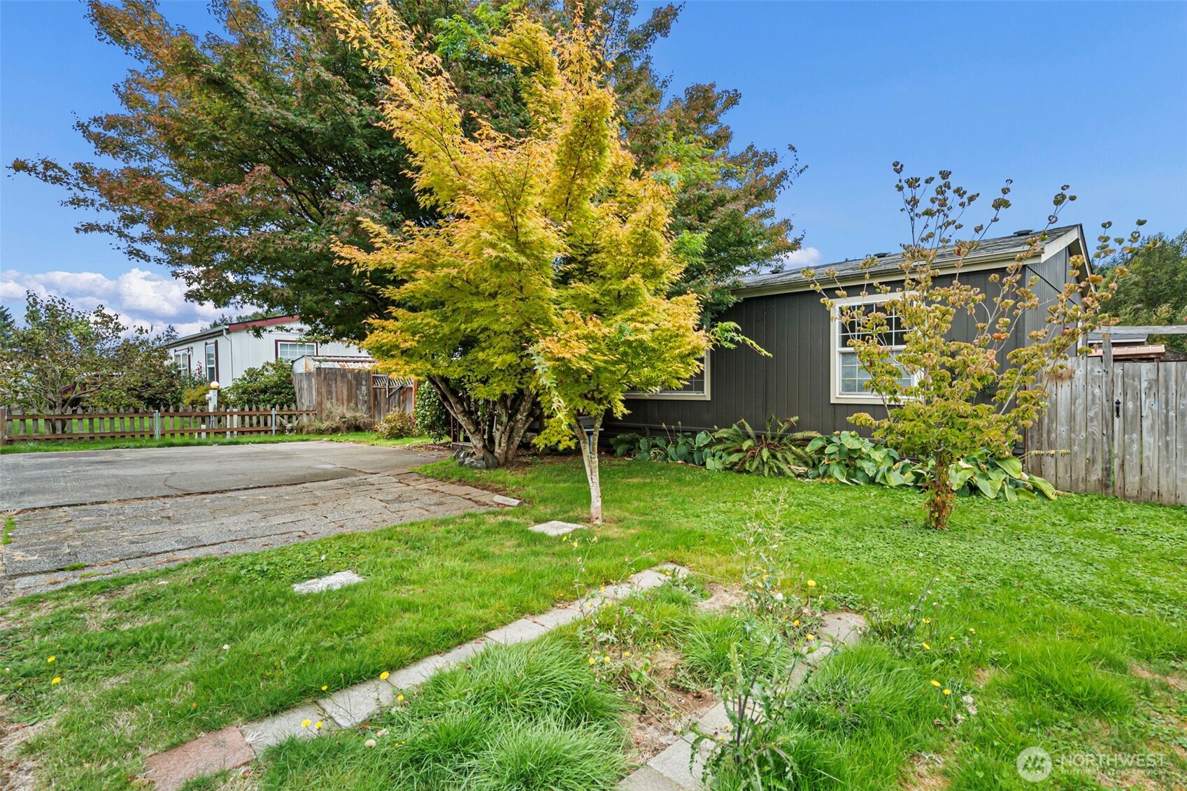 12418 143rd Avenue Property Photo 2