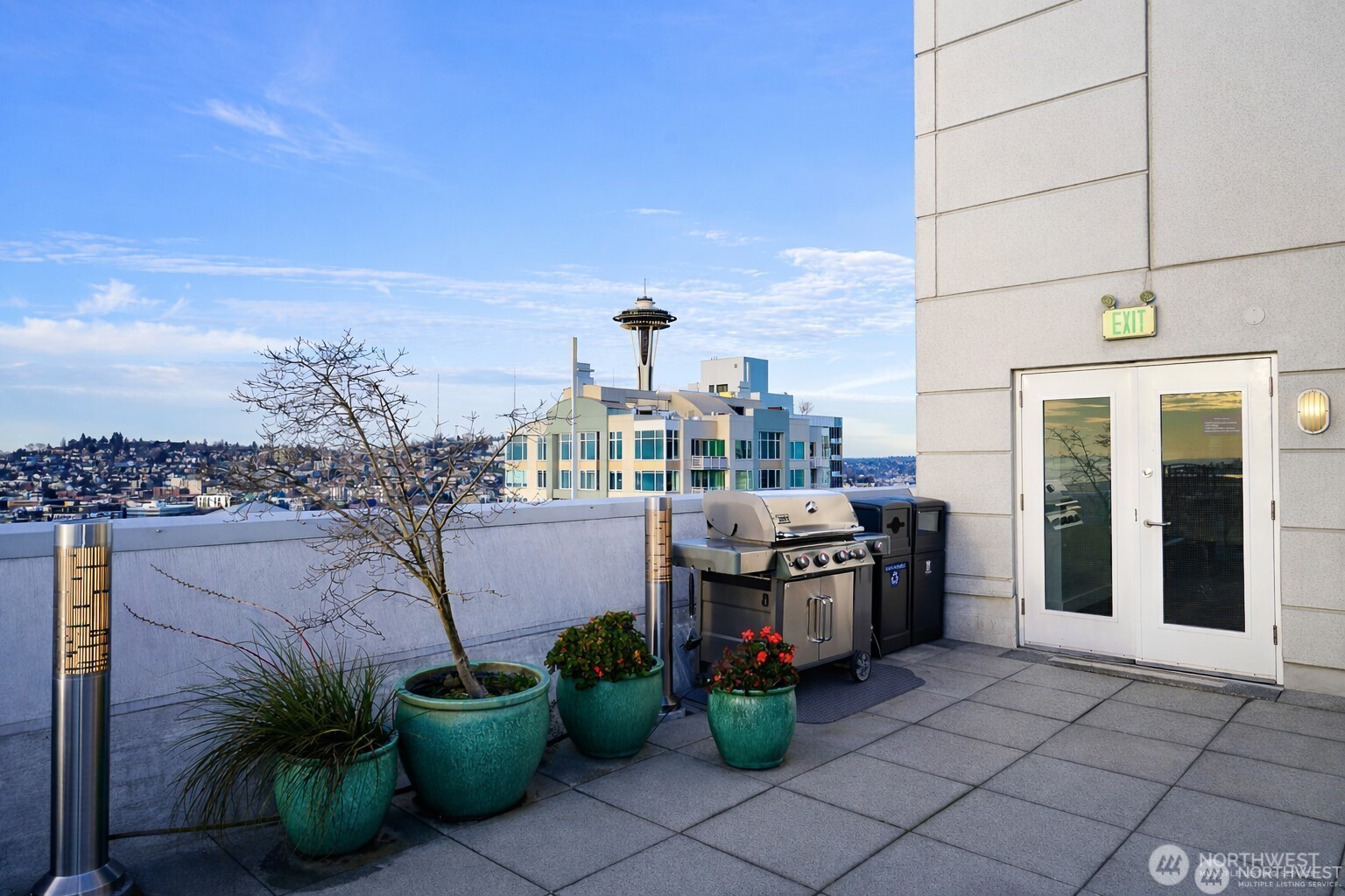 121 Vine Street 1702 Property Photo 30