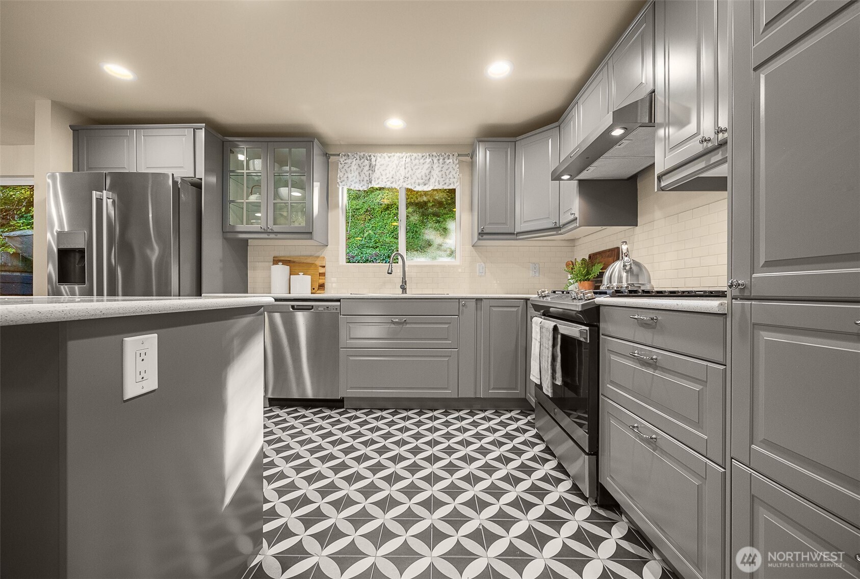 23008 Atlas Road Property Photo 5