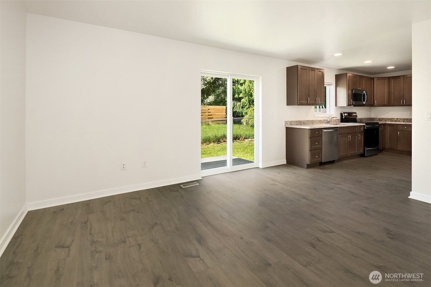 513 4th Street Property Photo 5