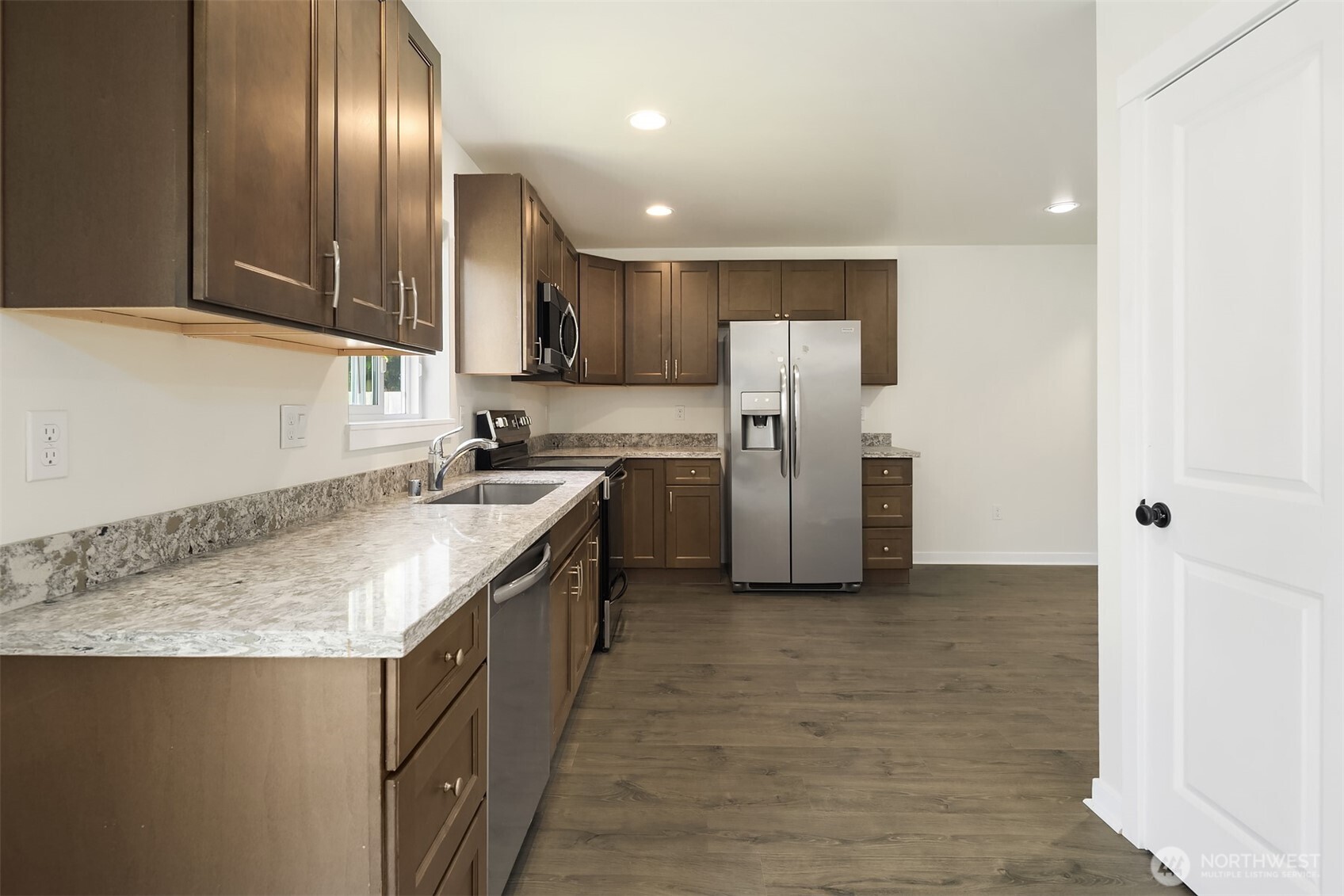 513 4th Street Property Photo 6