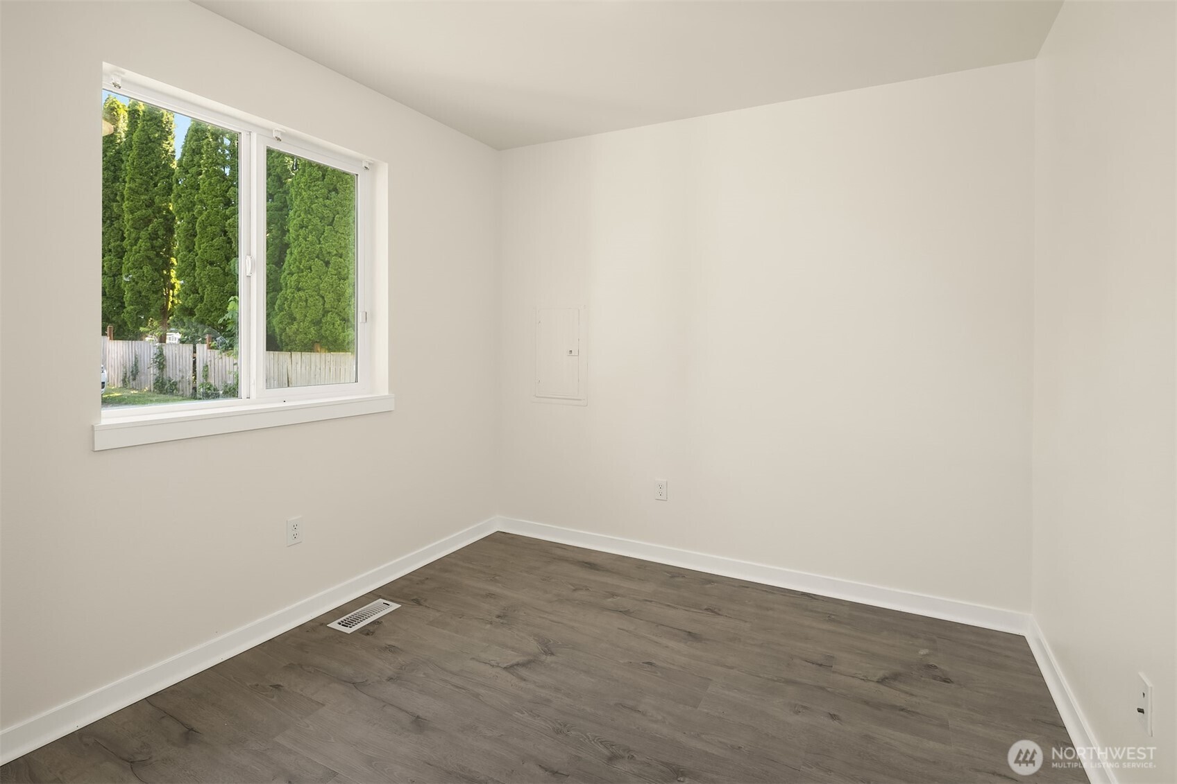 513 4th Street Property Photo 12