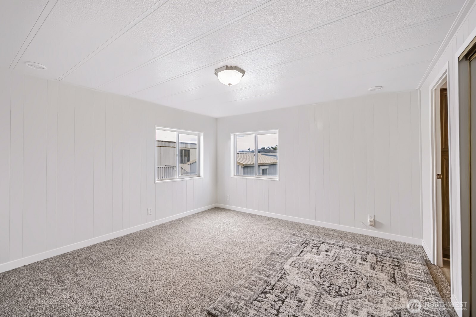 2240 W Broadway Avenue 6 Property Photo 7