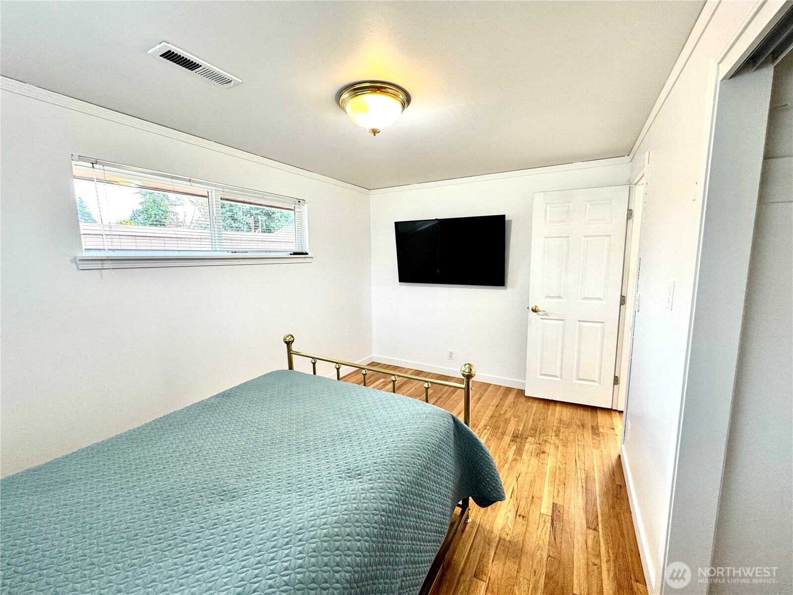 6311 188th Street Property Photo 7