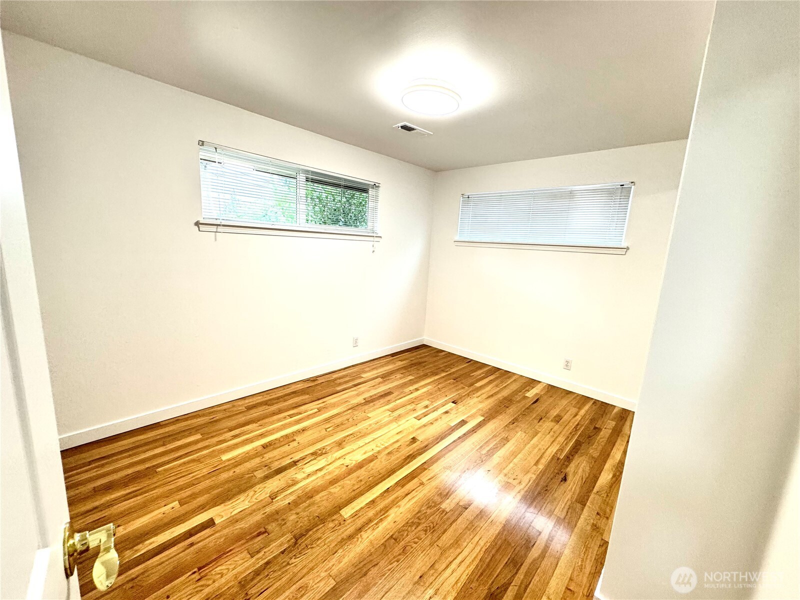 6311 188th Street Property Photo 11