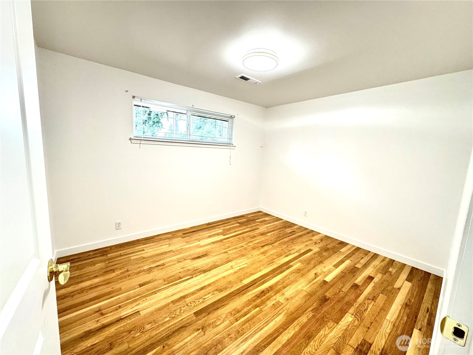 6311 188th Street Property Photo 12
