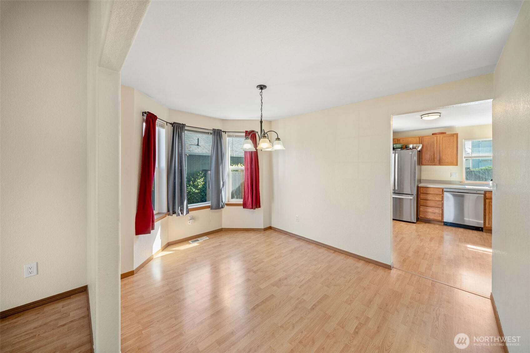 6121 58th Avenue Property Photo 5