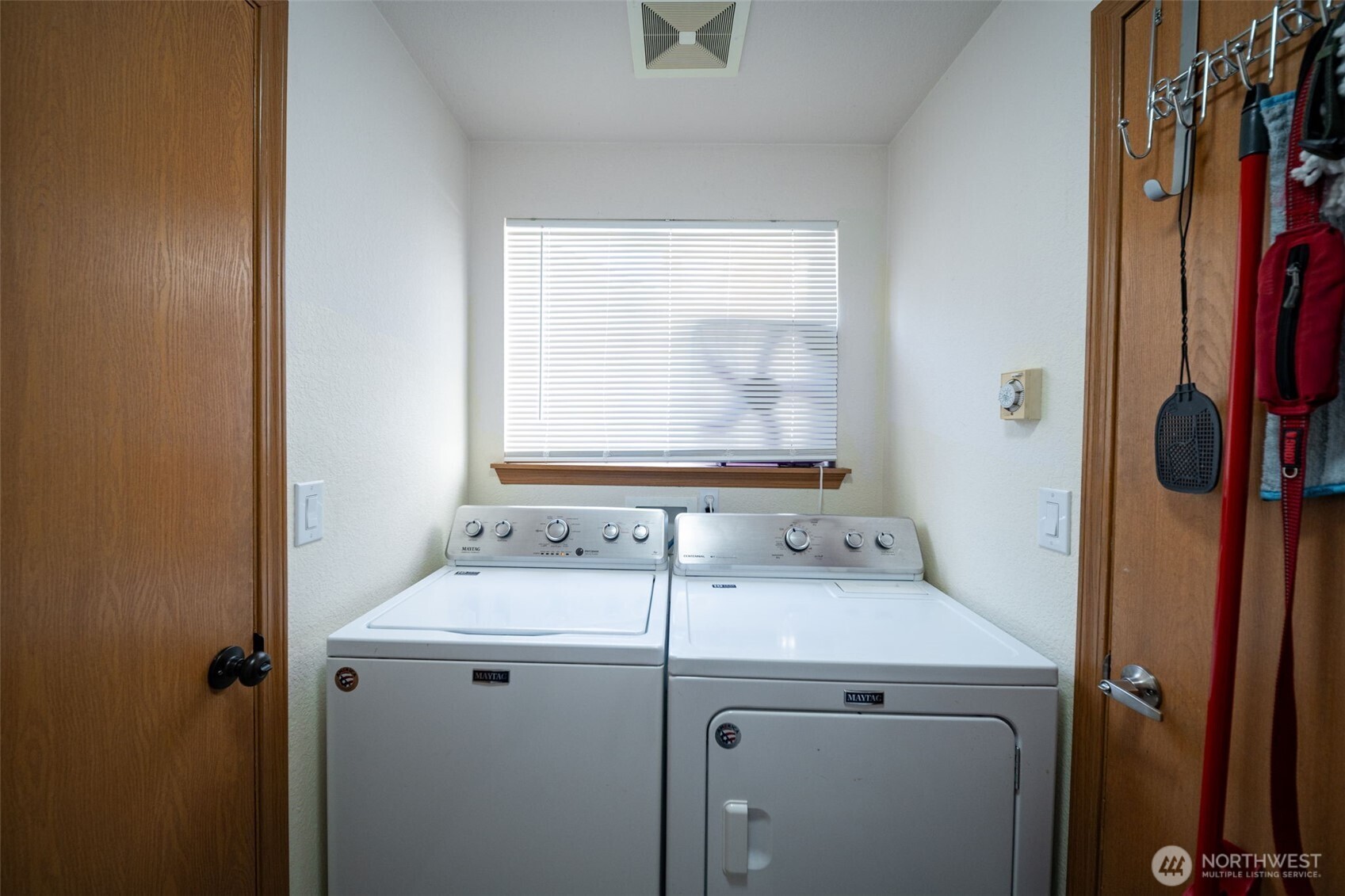 6121 58th Avenue Property Photo 17
