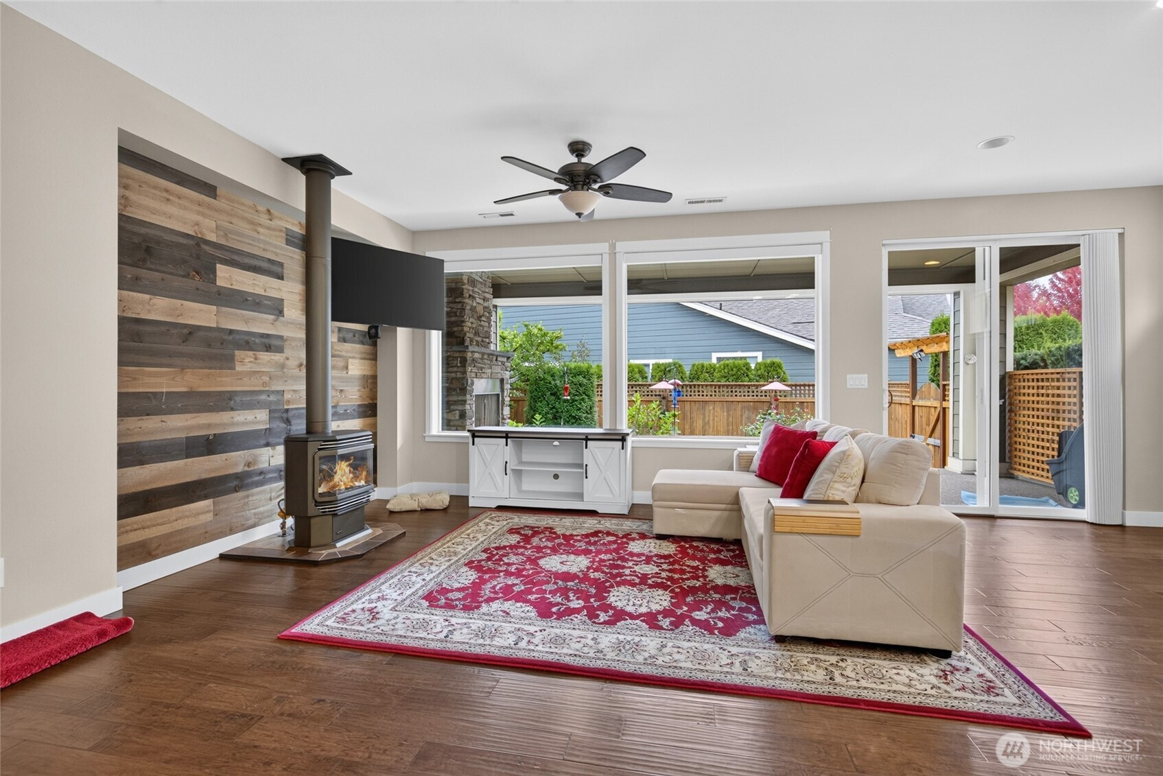 19207 146th Street Property Photo 9