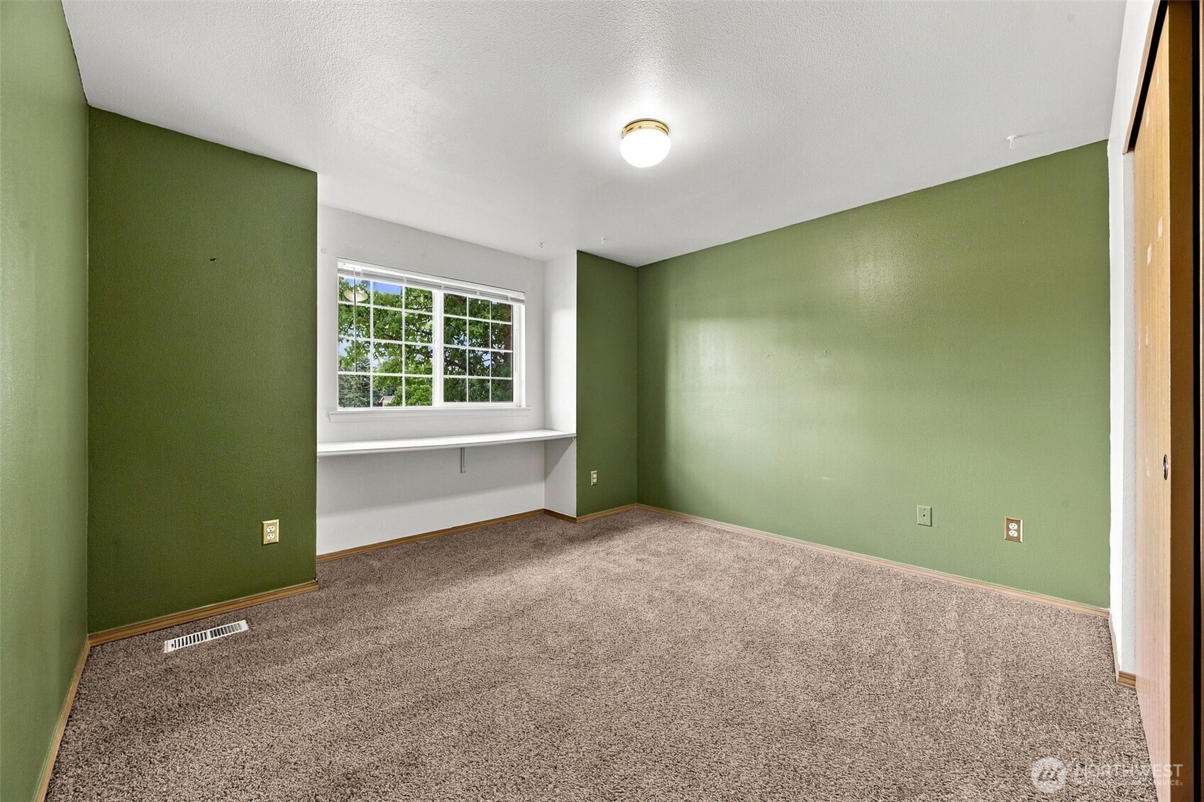 18714 82nd Avenue Ct Property Photo 10