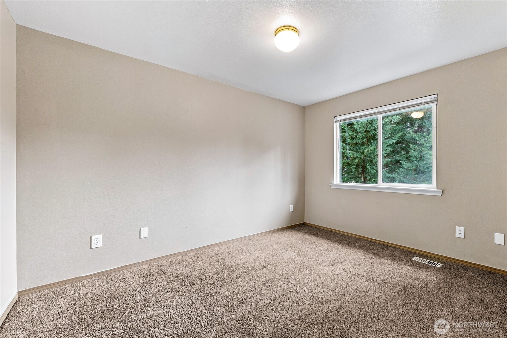 18714 82nd Avenue Ct Property Photo 12