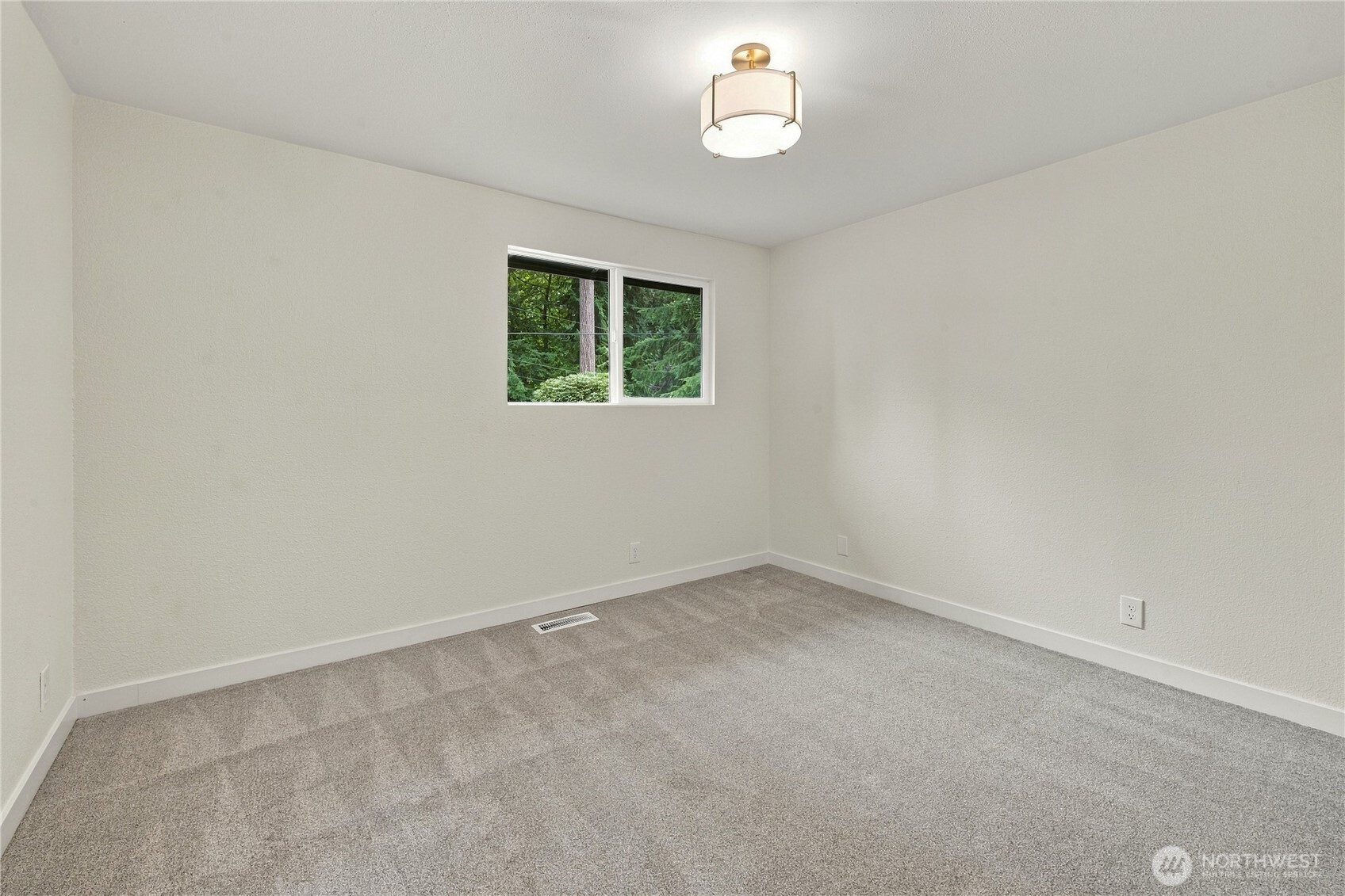 14103 1st Avenue Property Photo 17