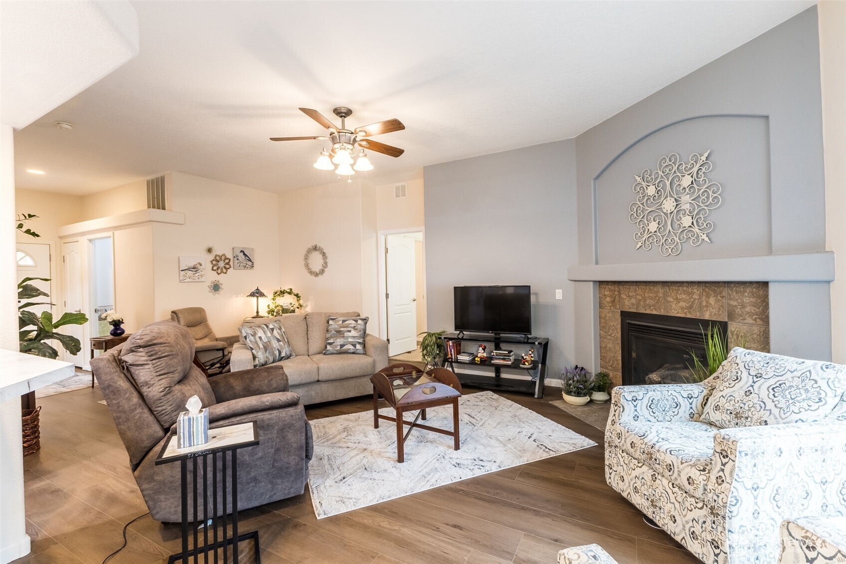 2020 177th Street Ct 42 Property Photo 4