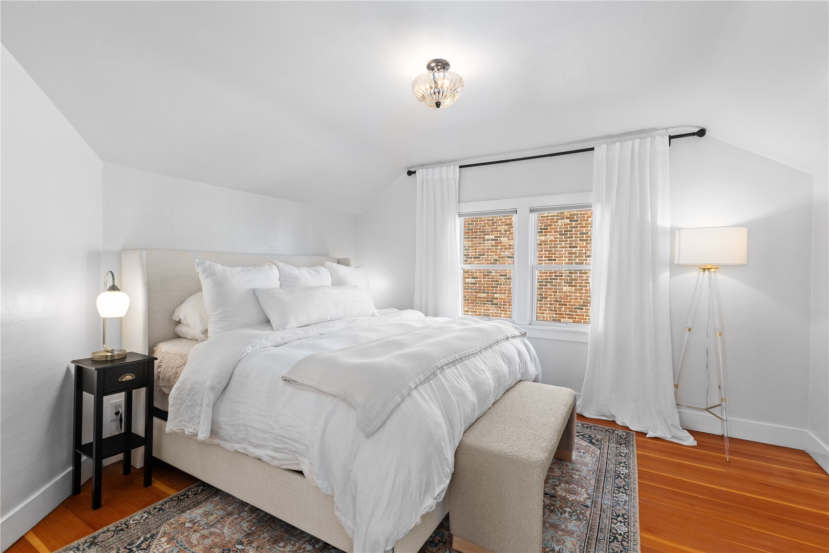 1537 Thorndyke Avenue Property Photo 19