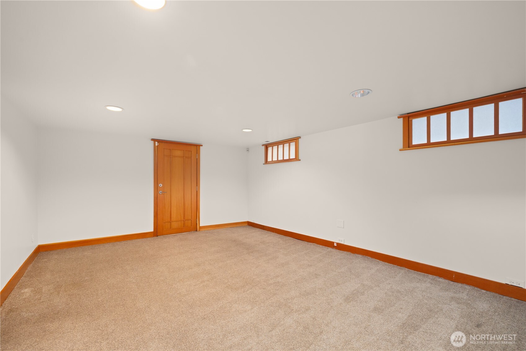 1537 Thorndyke Avenue Property Photo 26