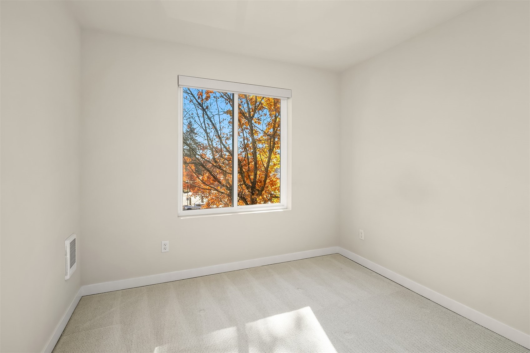 14576 Westminster Way Property Photo 19