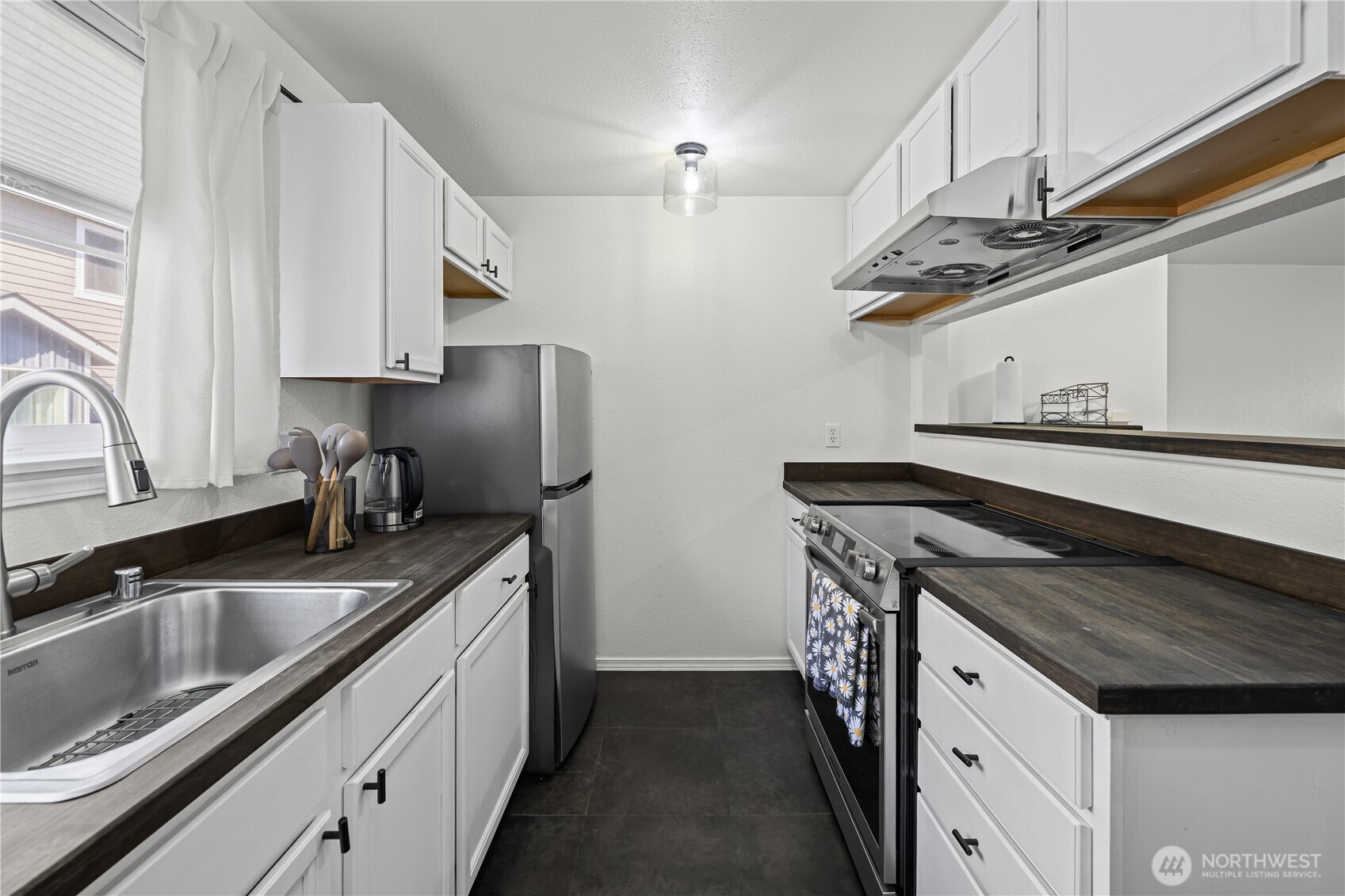 1132 N 198th Street C302 Property Photo 10